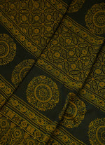 Load image into Gallery viewer, Bottle Green Chequred Linen Saree