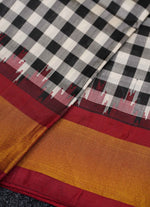 Load image into Gallery viewer, Chequerd Gadwal silk saree