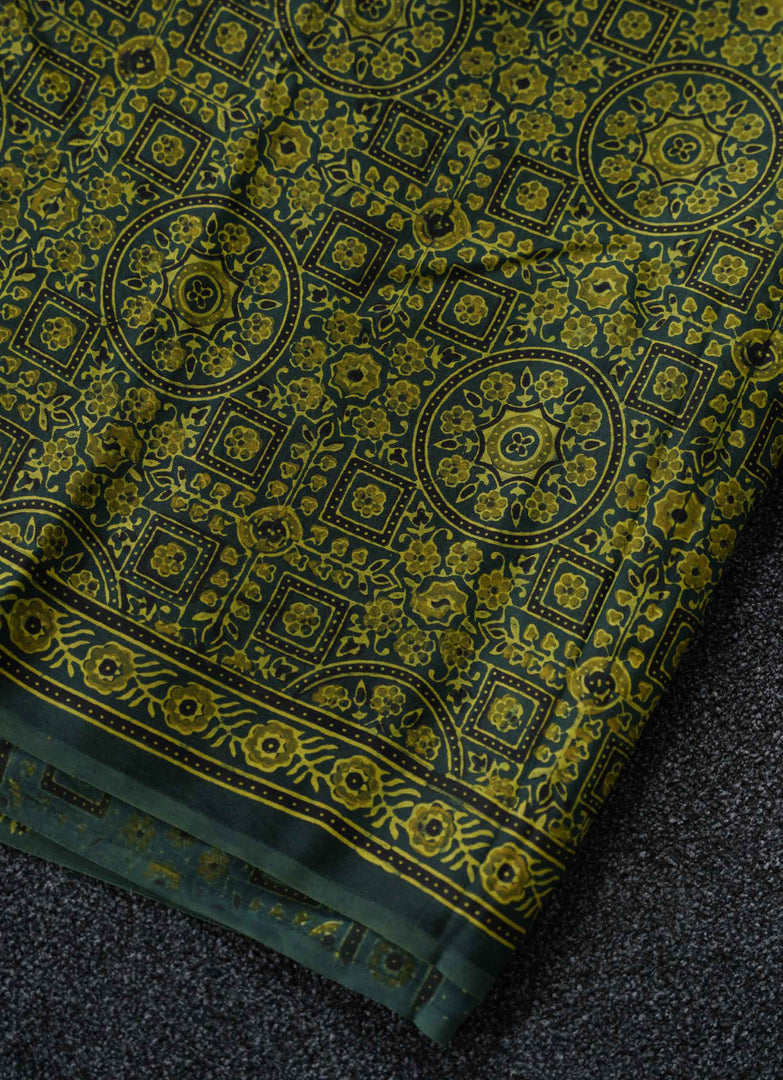 Bottle Green Linen Saree