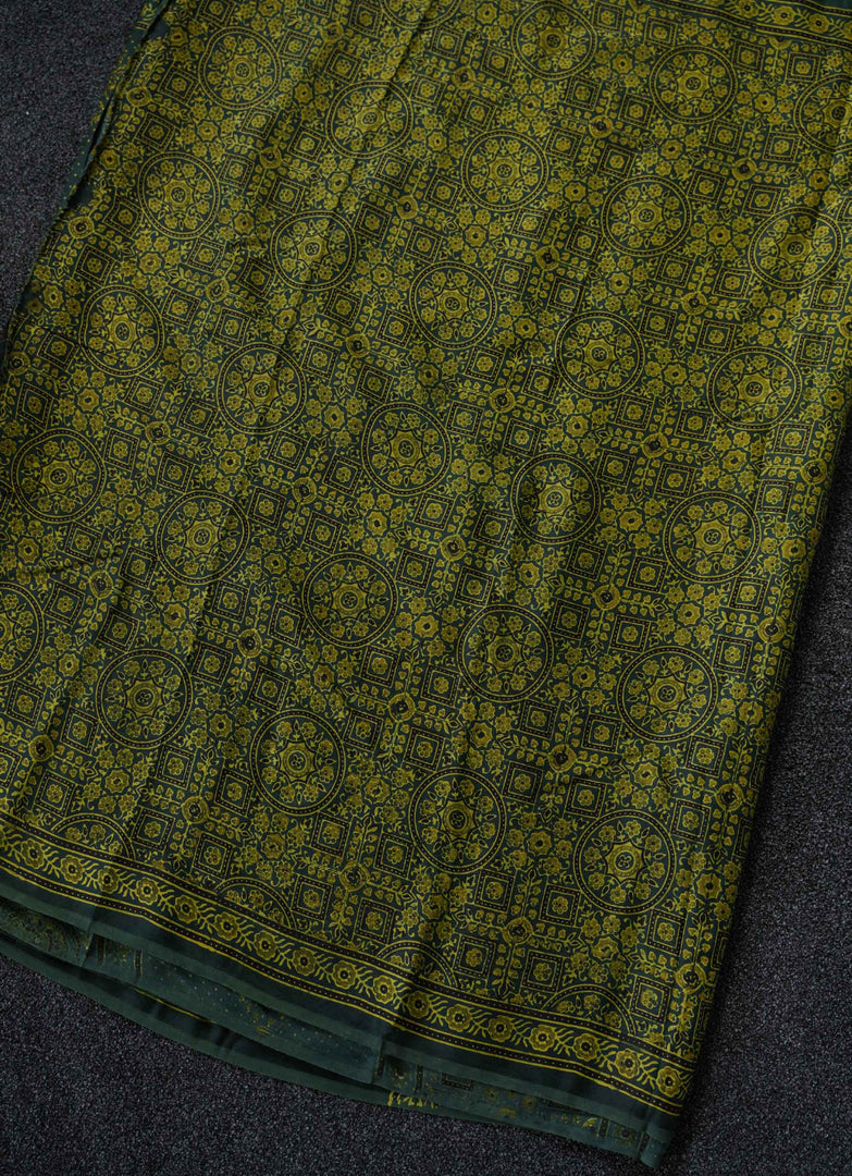 Bottle Green Linen Saree