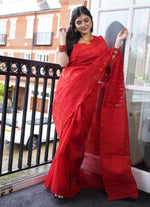 Load image into Gallery viewer, Dhakai Jamdani Saree in Red
