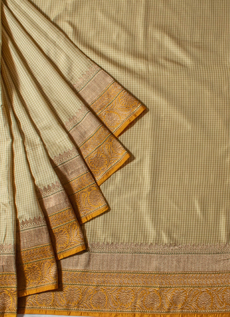 Mini Chequered kadwa weave from Banaras