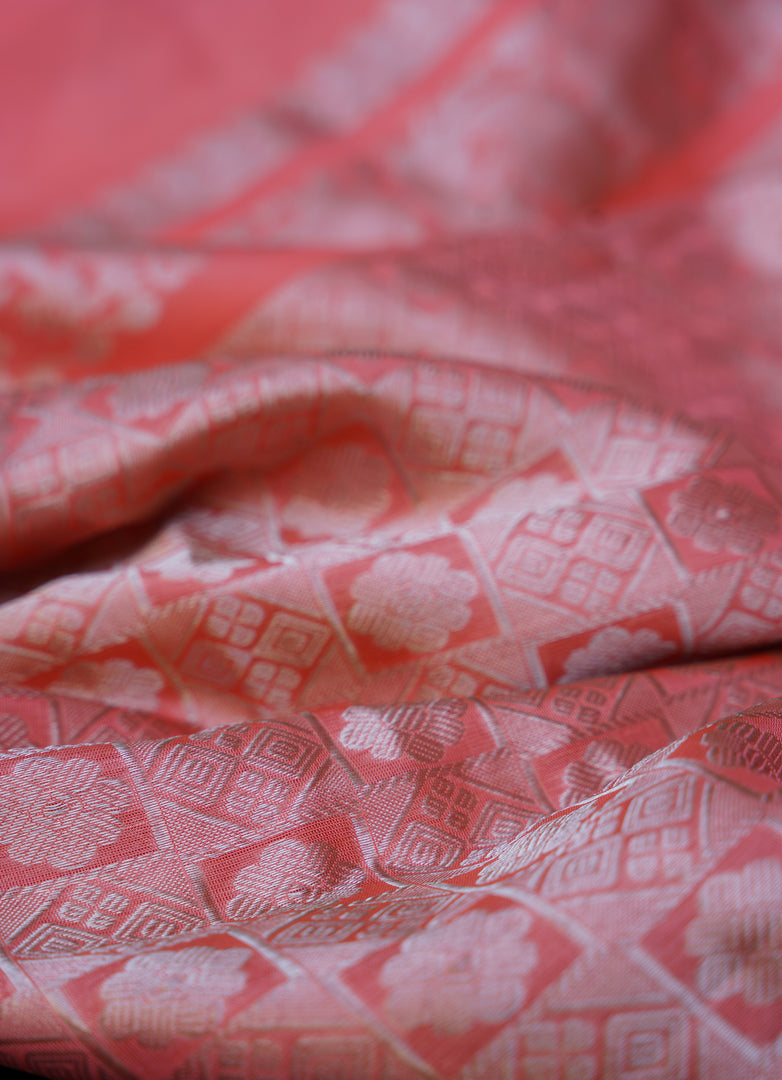 Border less Peach colour Kanjivaram soft Silk Saree